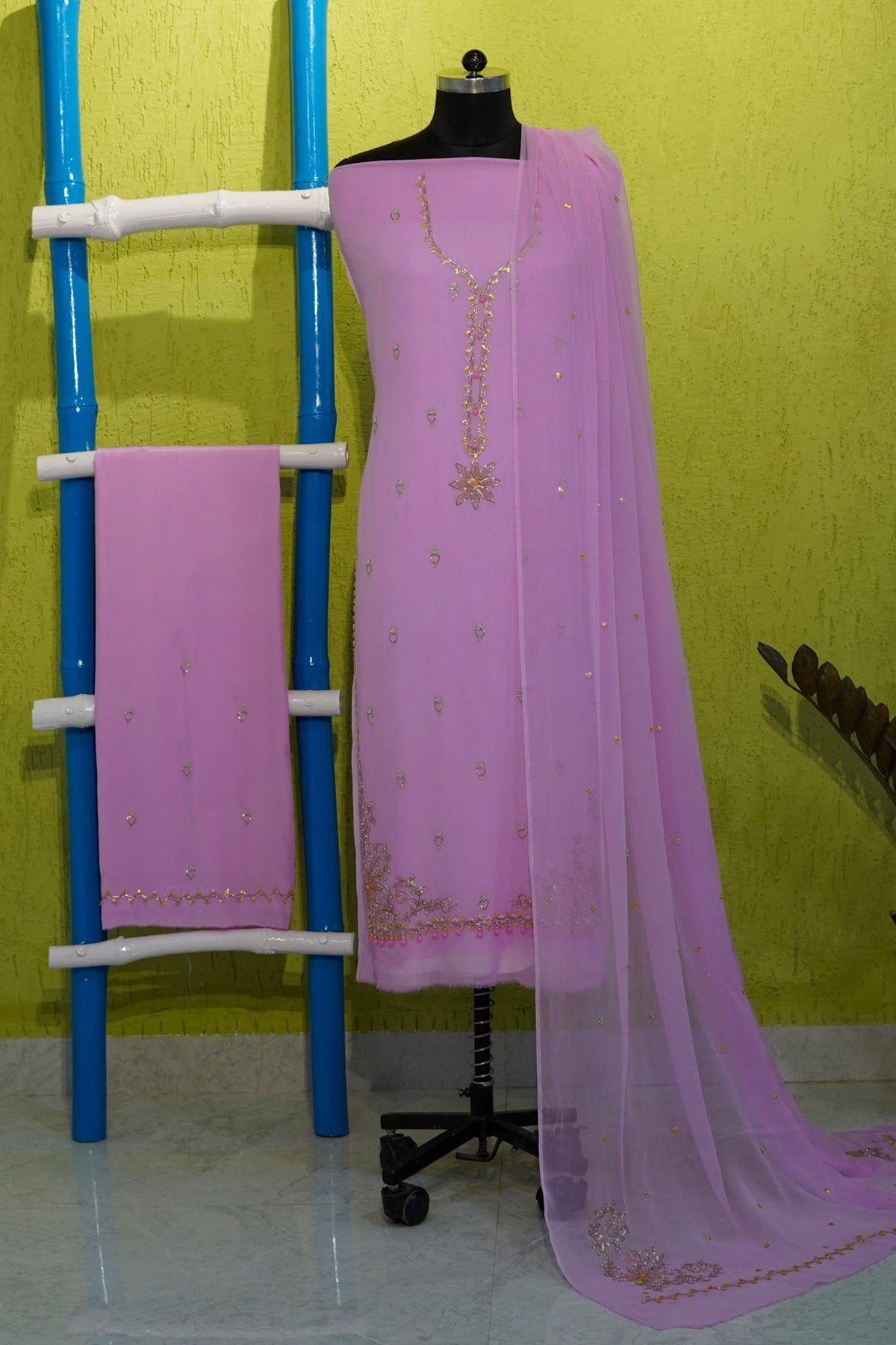 Gulnar Suit Set