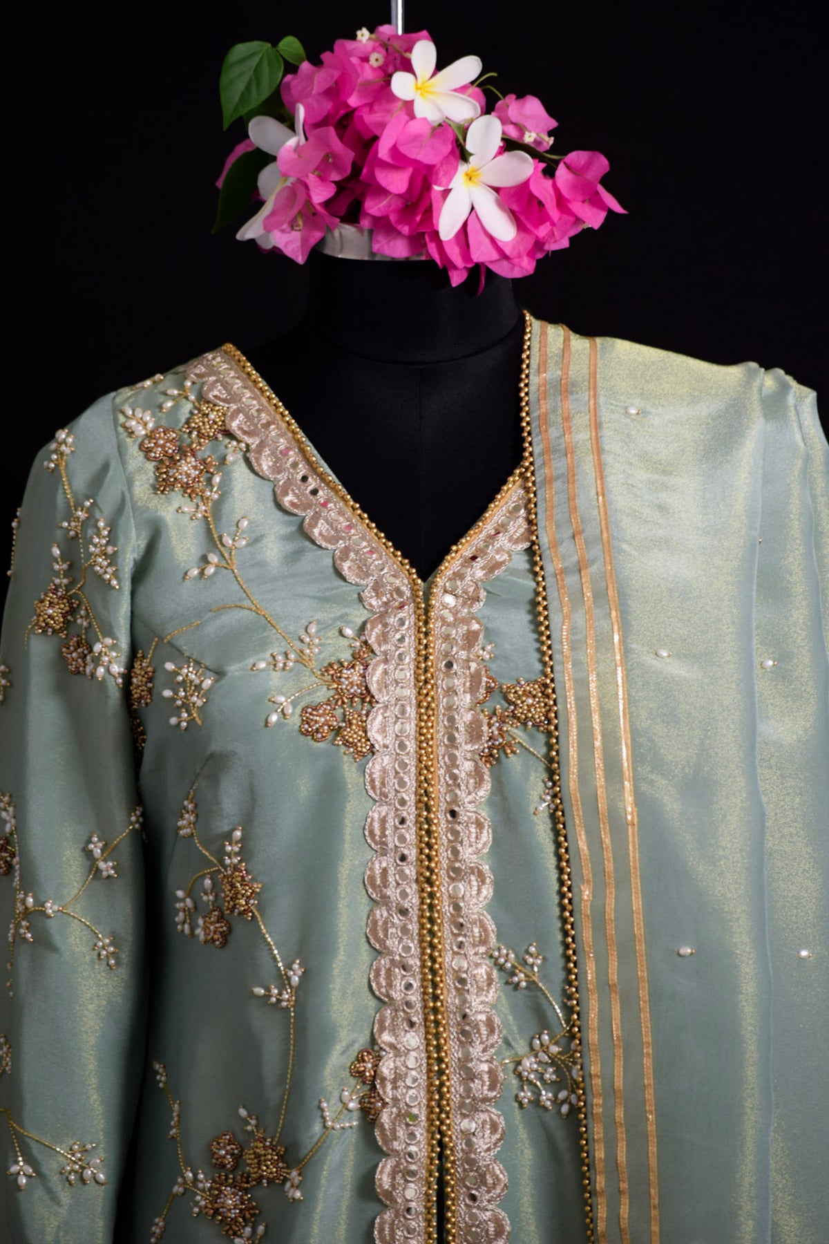 Gulnar Sharara set