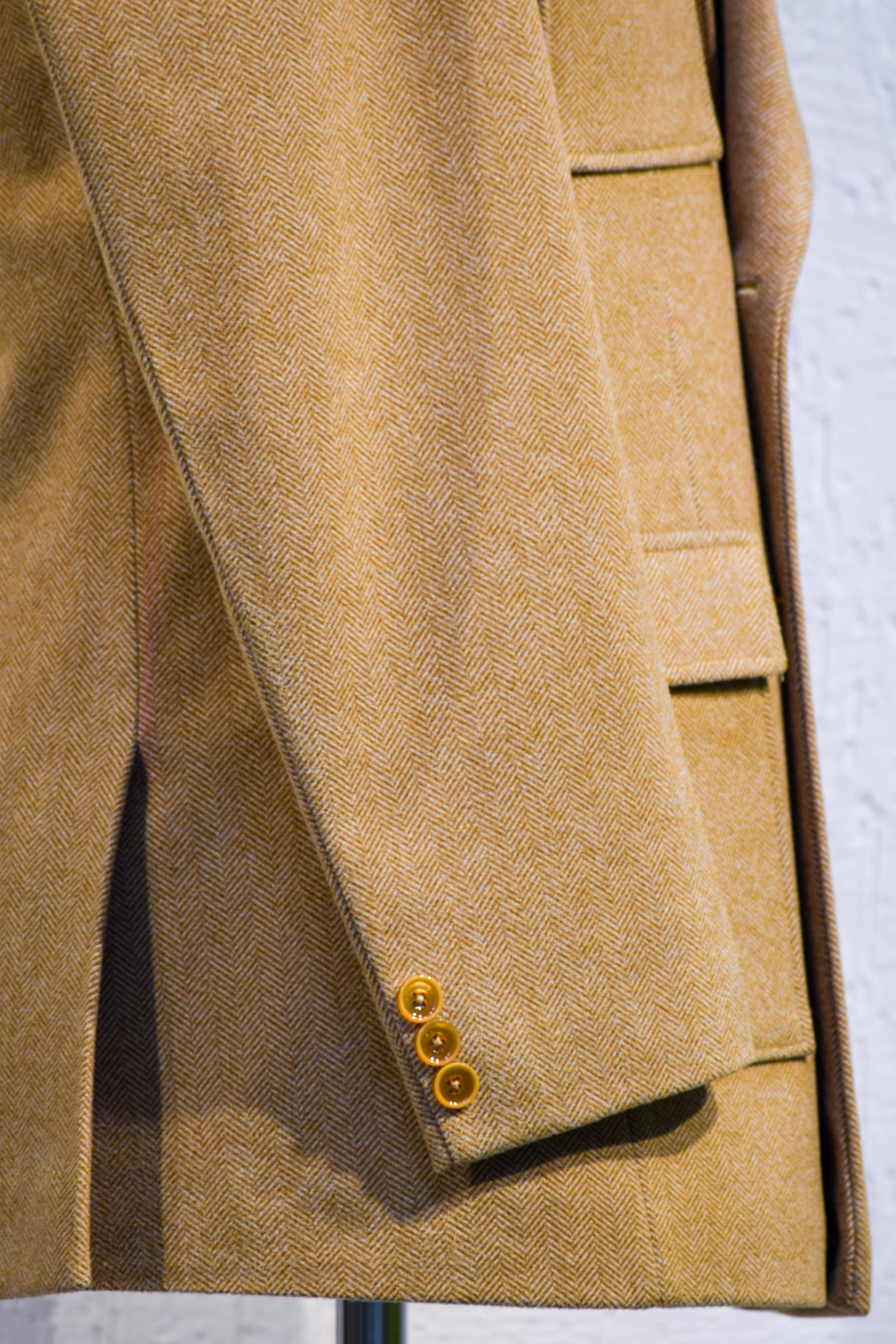 Tan Herringbone Double‑Breasted Blazer
