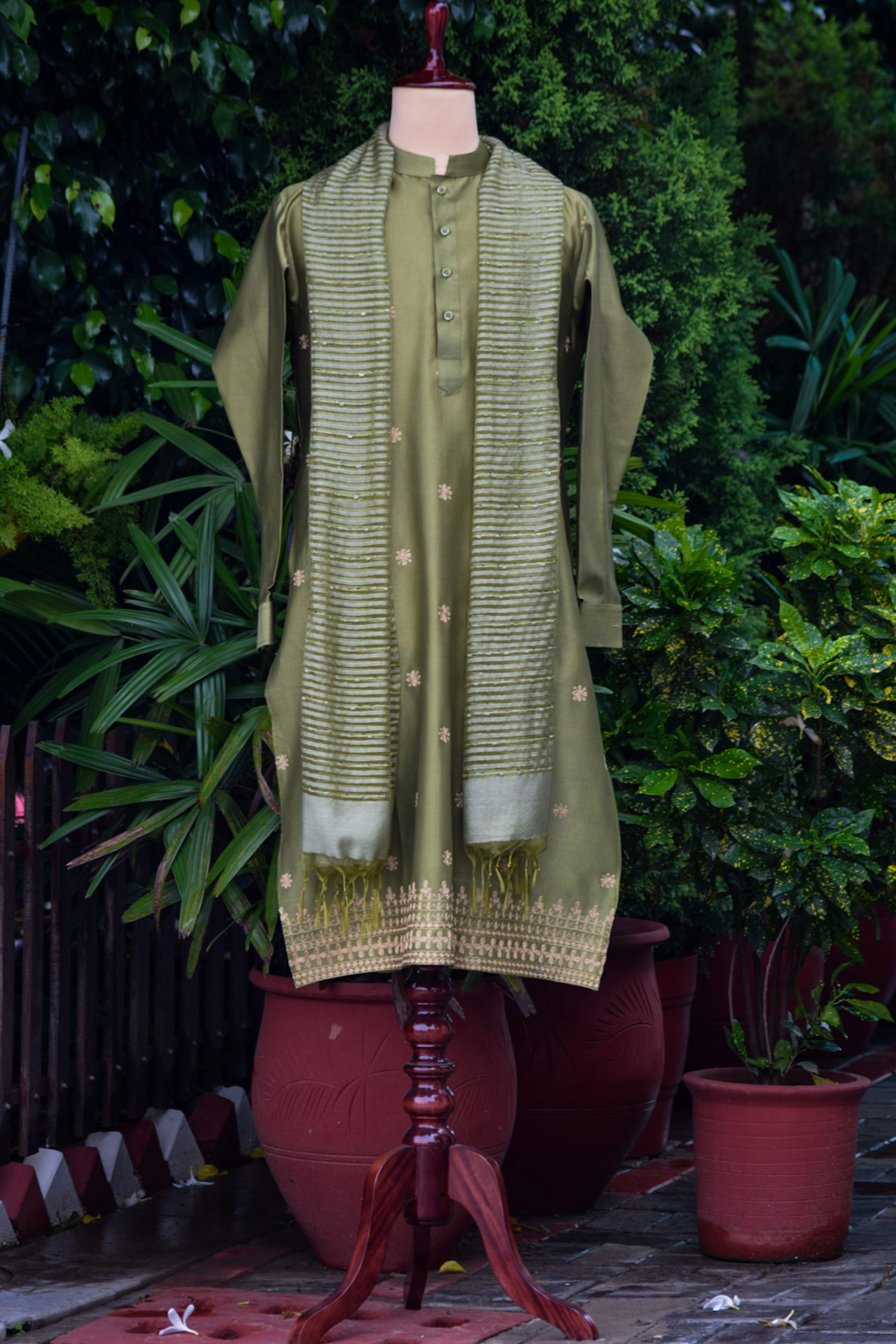 Olive Sage green Kurta set with Baghalpuri Silk Dupatta