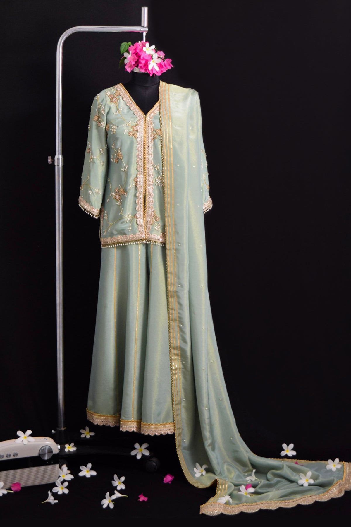 Gulnar Sharara set