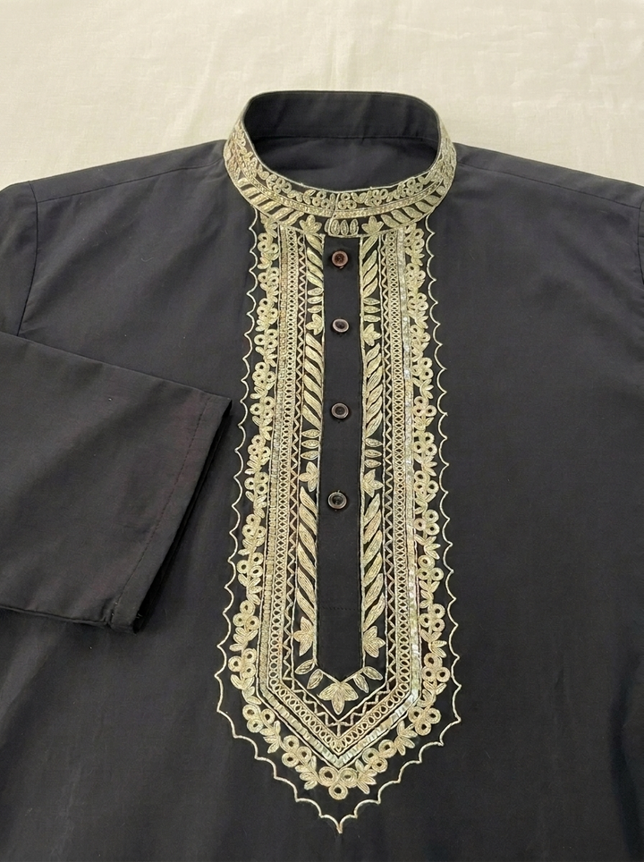 Black Chanderi Silk Kurta Pajama with Baghalpuri Silk Dupatta (BLACK)