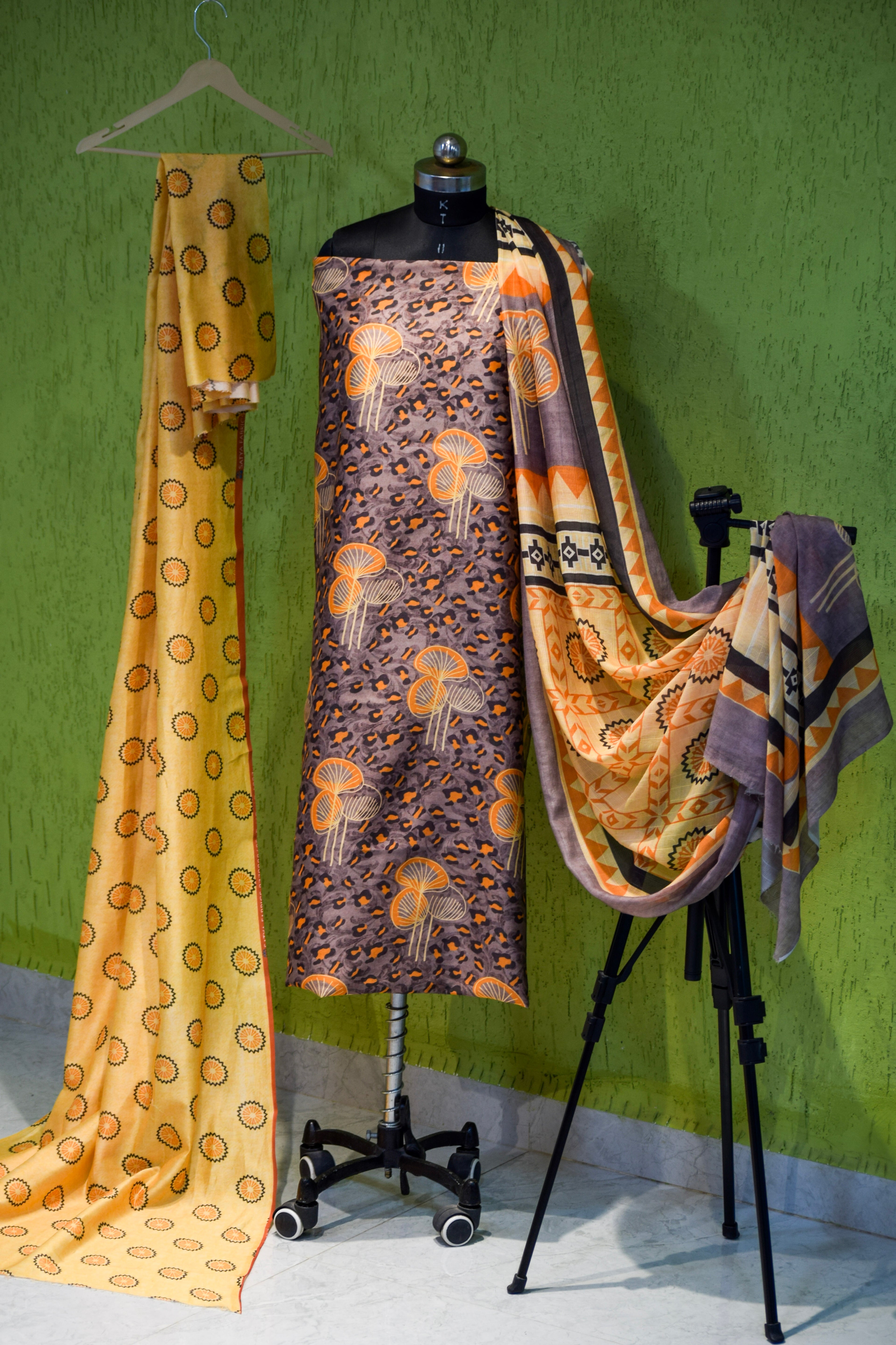 Ragini Suit set