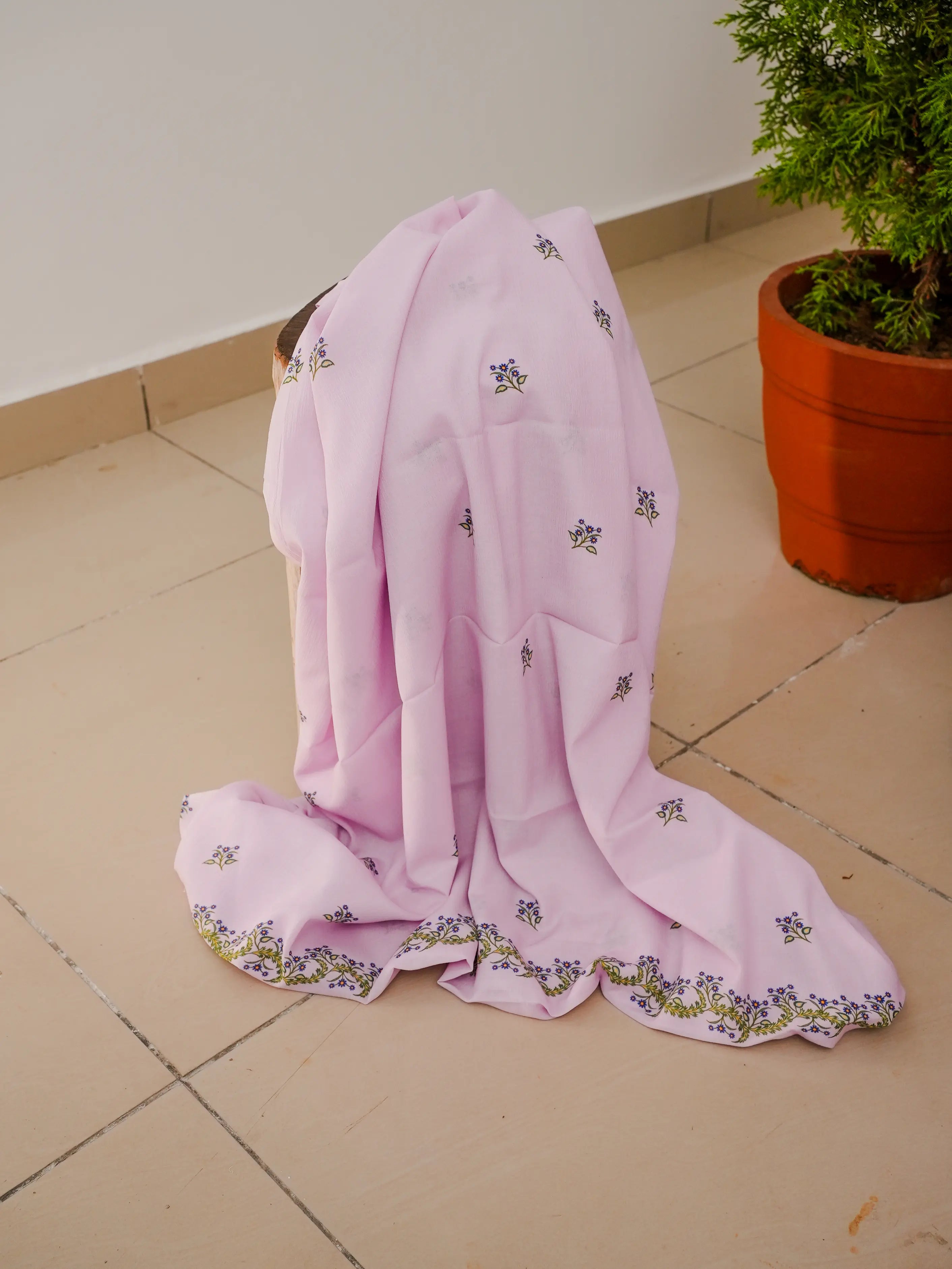 Mughal FLorals 3 Pcs Kurta Set - Pink