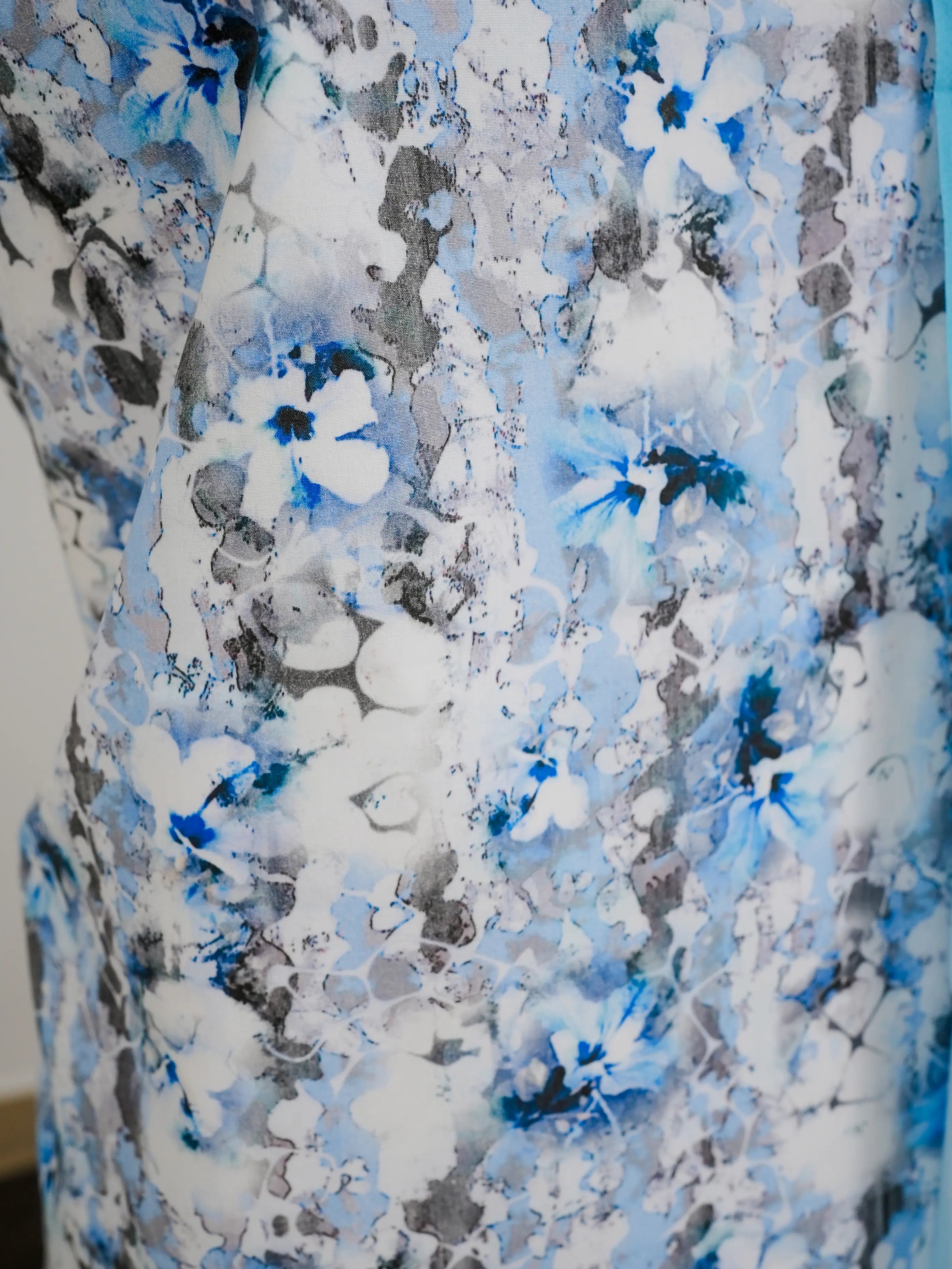 Abstract FLoral 3 Pcs Kurta Set - Blue