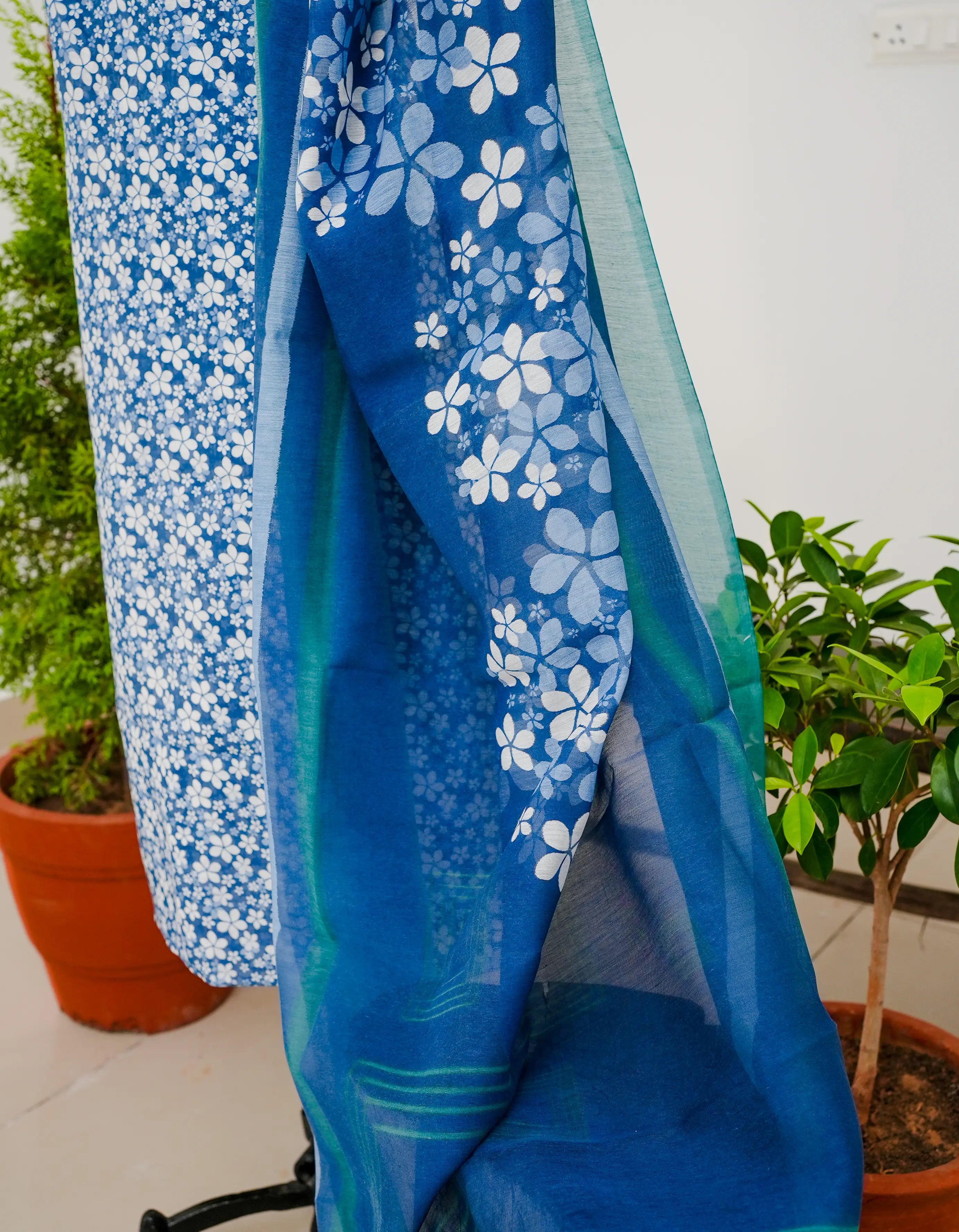 Blue White Flower 3 Pcs Kurta Set