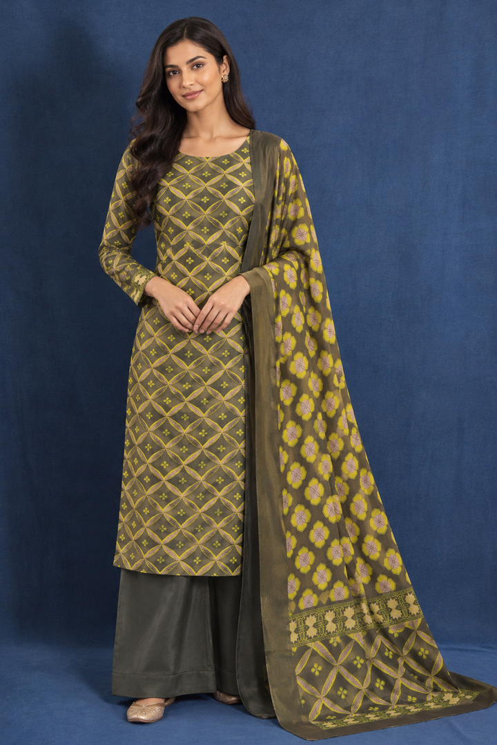 Nisha Three-piece suit set