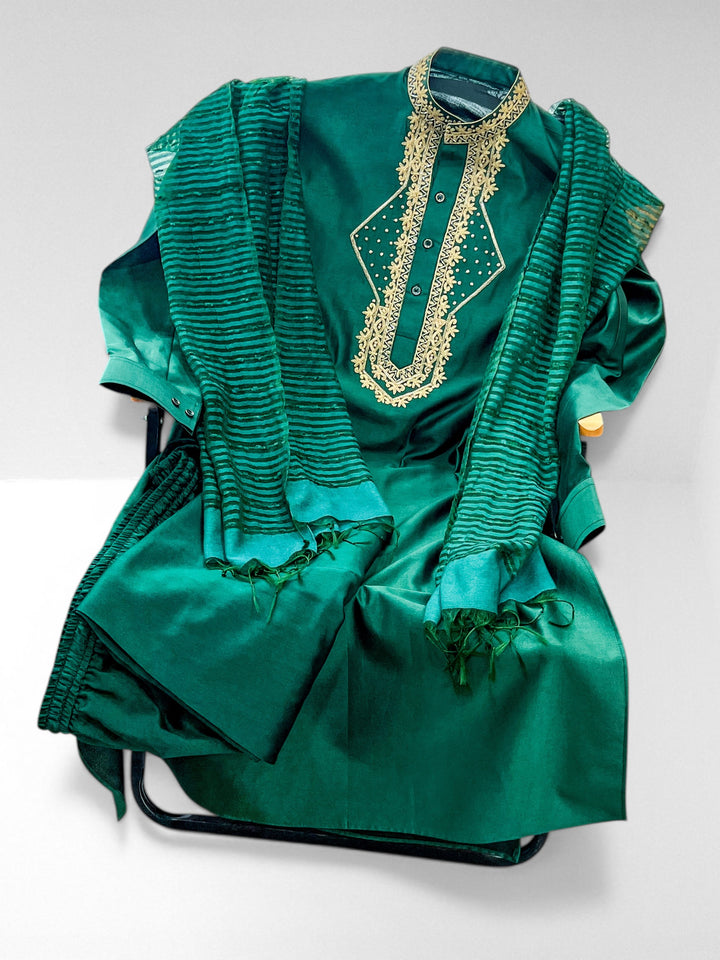 Green Kurta Pajama with Patterned Baghalpuri Silk Dupatta