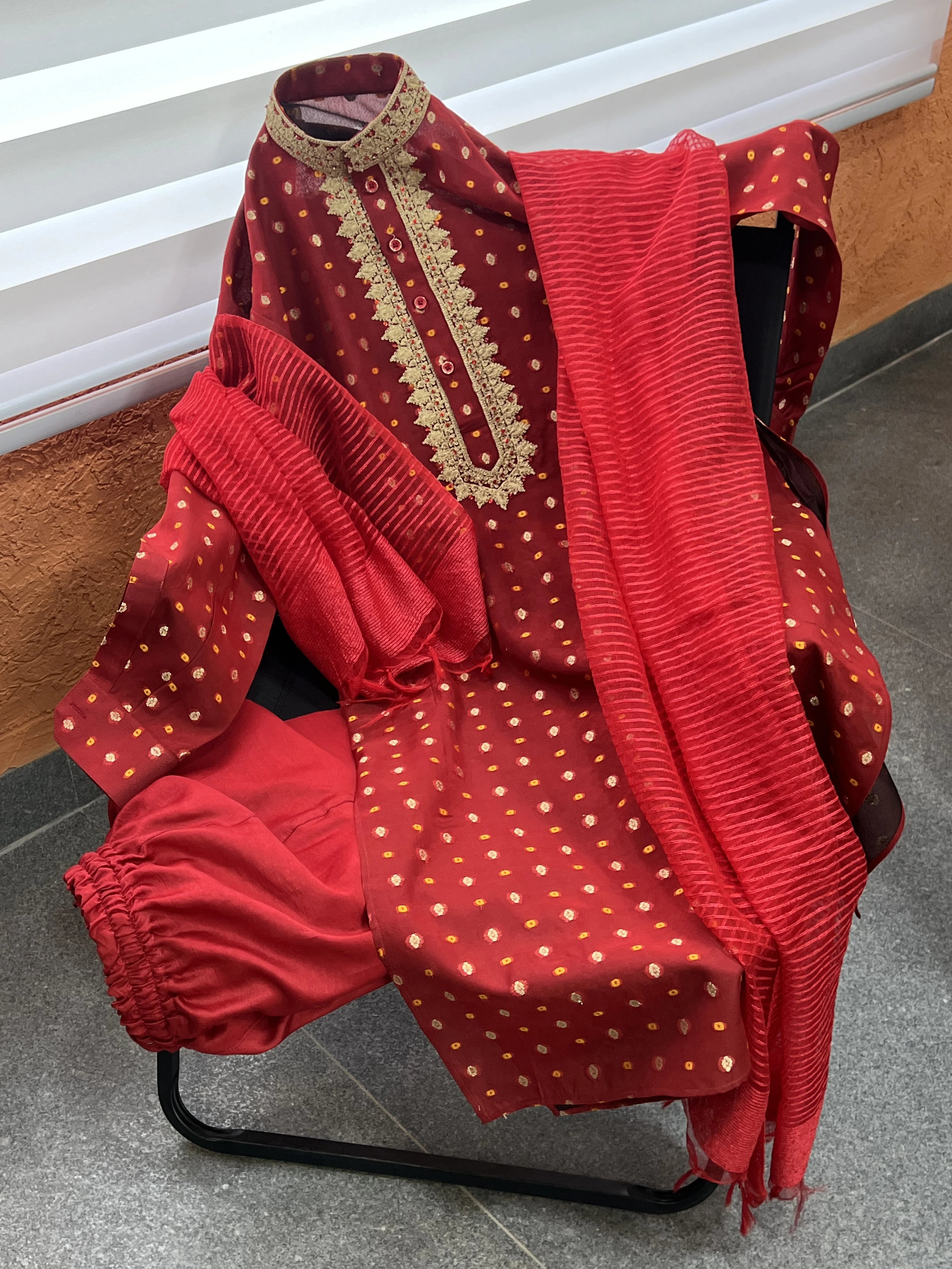 Deep Red Chanderi Silk Kurta Pajama with Baghalpuri Silk Dupatta (RED)