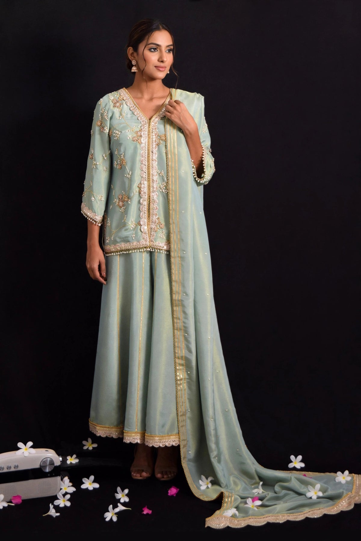 Gulnar Sharara set