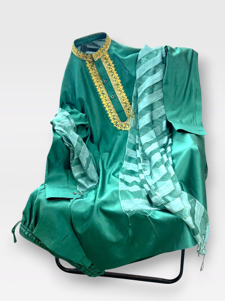 Light Green Chanderi Silk Kurta Pajama with Striped Baghalpuri Silk Dupatta (GREEN-3)